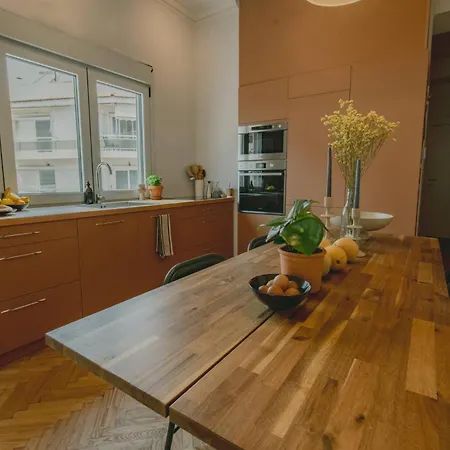 Stylish Cozy Artistic Apartment Athens