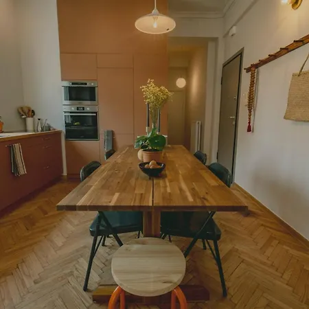 Stylish Cozy Artistic * Athens
