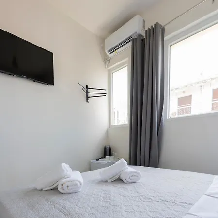 Liberal Mini & Apartment Athens