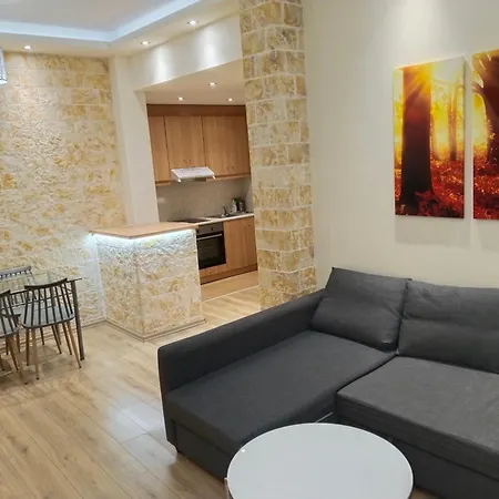 Luxury Near The Acropolis 10-min Walk To History!