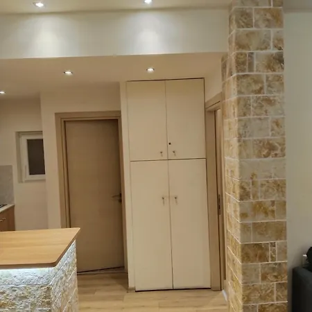 Luxury Near The Acropolis 10-min Walk To History! Apartment