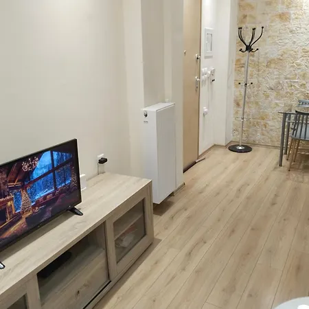 Apartment Luxury Near The Acropolis 10-min Walk To History!