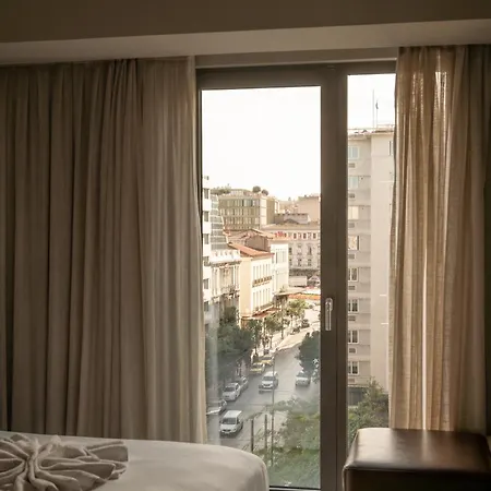 Vision Omonia, 4* Athene