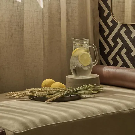 Vision Omonia, Hotel Athene
