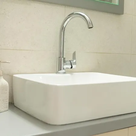 Entire Apt, 2 Bdrm, Center * Athènes