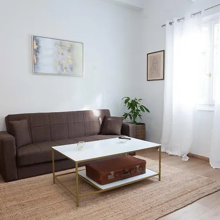 Peaceful With Quiet Private Yard In Kallithea Διαμέρισμα