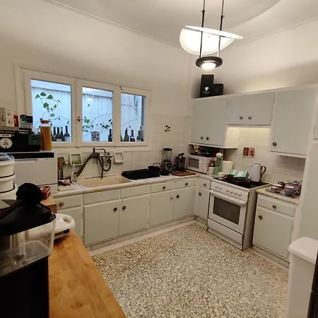 Apartment Chic 2br Bright Penthouse With Open Wood Staircase Athens