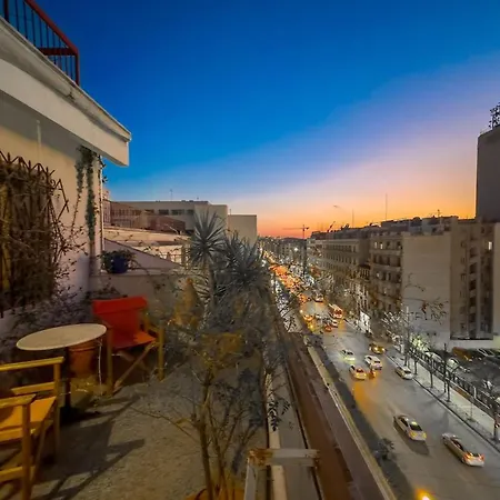 Chic 2br Bright Penthouse With Open Wood Staircase Apartment