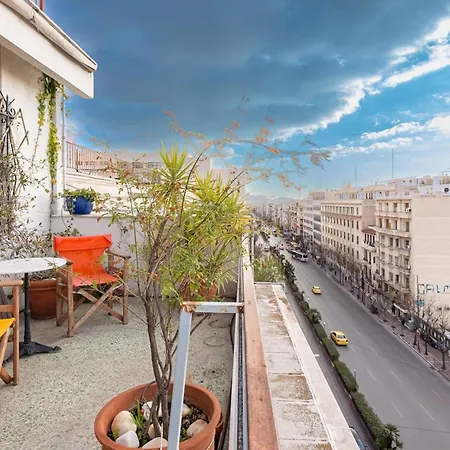 Apartment Chic 2br Bright Penthouse With Open Wood Staircase *