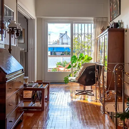 Chic 2br Bright Penthouse With Open Wood Staircase Apartment *