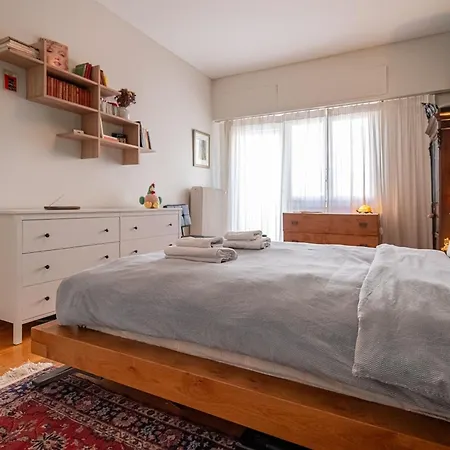 Chic 2br Bright Penthouse With Open Wood Staircase * Athens