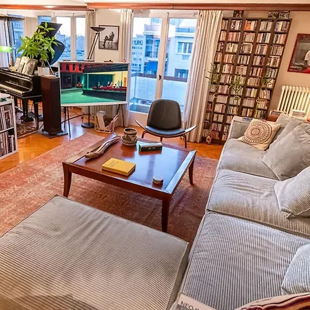 Apartment Chic 2br Bright Penthouse With Open Wood Staircase Athens