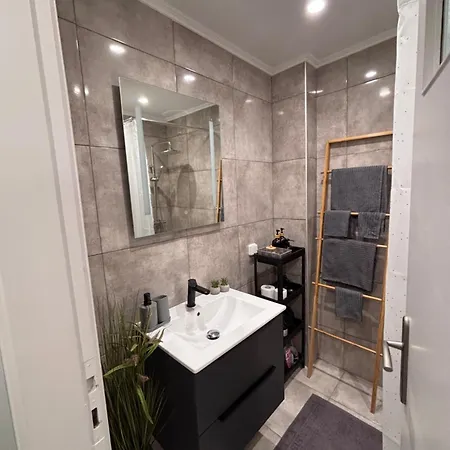 Cozy In The Heart Of Apartment Athens