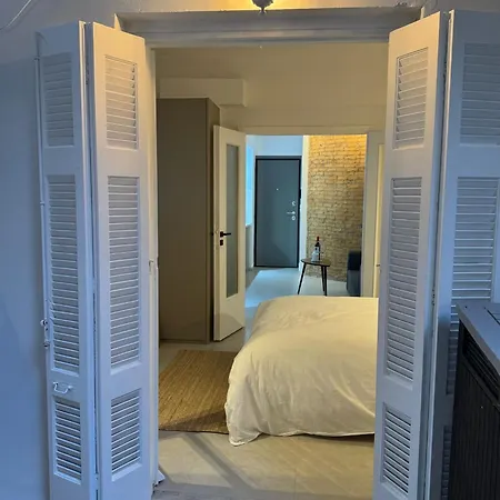 Eyal Jungles Athens