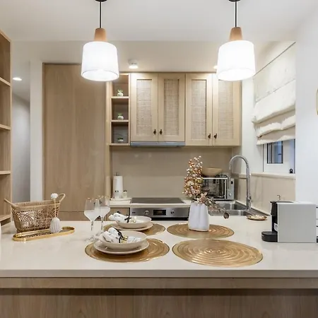 Apartment Vouliagmeni Square Athens