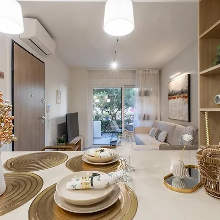 Apartment Vouliagmeni Square Athens