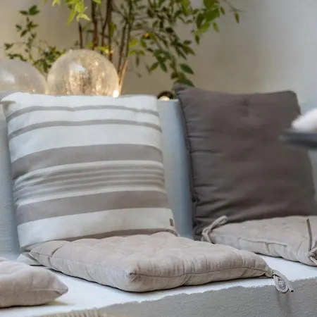 Apartment Vouliagmeni Square *