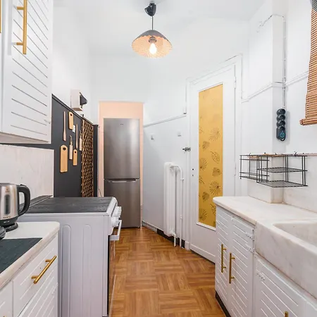 4bed In The Center Of