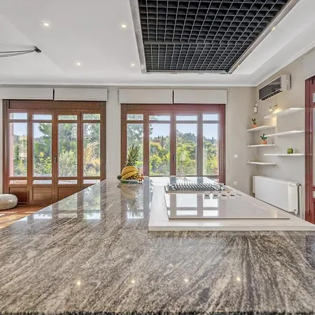 The Acropolis Noir Penthouse Athen