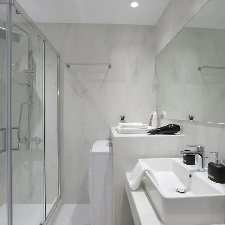Apartment Victoria Sq., A Cozy And Stylish *