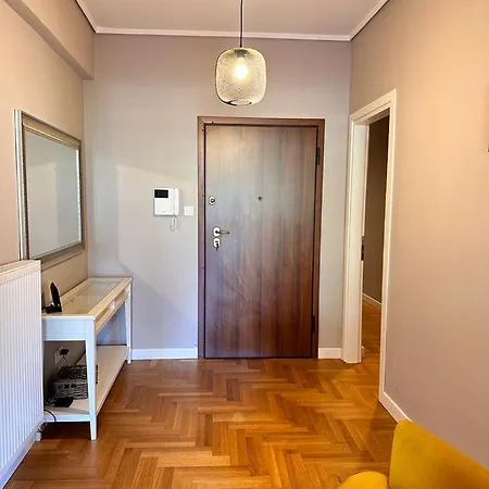 Uptown Suburb Appartement *