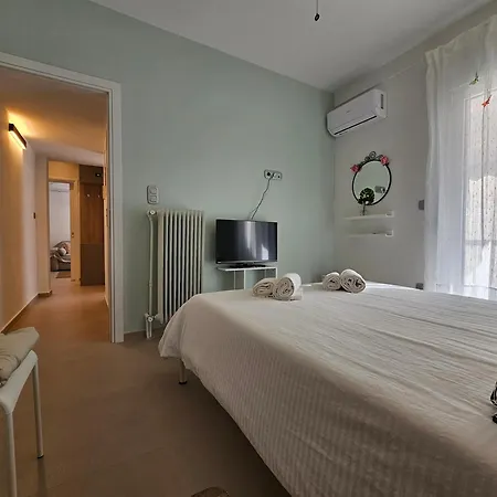 Olympic Perfect Base To Explore Athens, Penthouse Near Metro And Train Athens