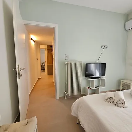 Olympic Perfect Base To Explore Athens, Penthouse Near Metro And Train Apartment Athens