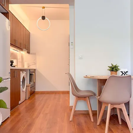 Restful Flat In Glyfada Center * Atina