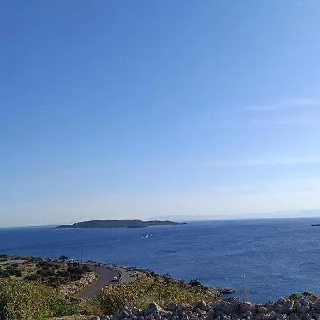 Vouliagmeni Square Apartment Athens