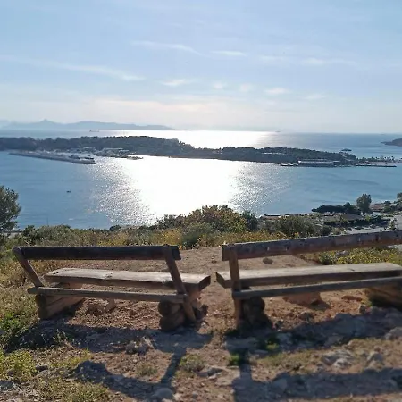 Vouliagmeni Square