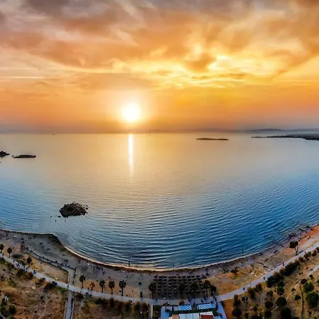 Vouliagmeni Square Apartment Athens