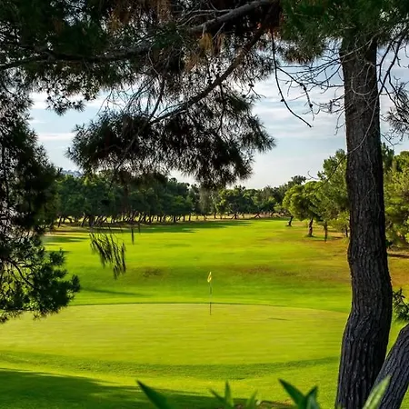 Vouliagmeni Square Apartment *