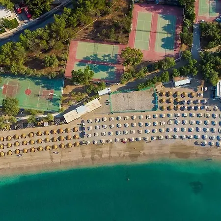 Vouliagmeni Square *