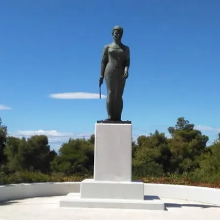 Vouliagmeni Square