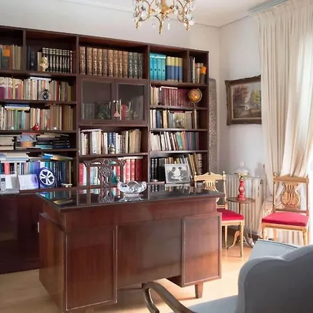 Luxurious In The Athenian Riviera