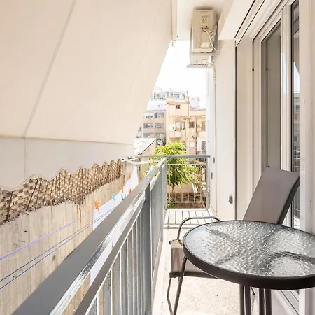 Ako12 - New, Stylish, Bright, Balcony *
