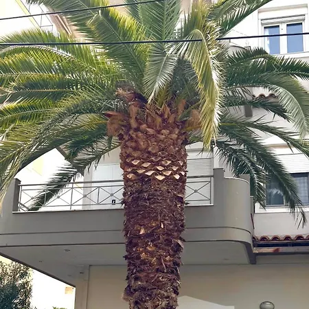 Elegant Glyfada Apartment-private Garden-near Metro Apartmán *