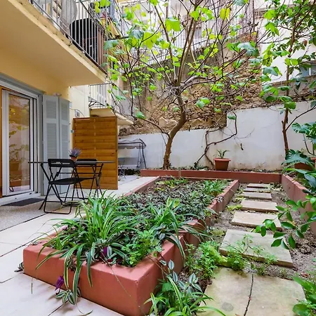 Quiet With A Garden At Exarcheia Daire Atina