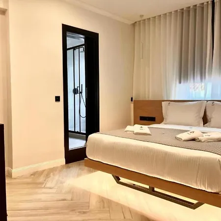 Aparthotel Triple A - Urban Glow In Psiri-platia Theatrou - Free Parking! Athens