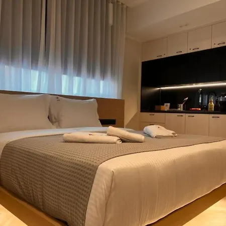 Aparthotel Triple A - Urban Lifestyle In Psiri-platia Theatrou - Free Parking! *