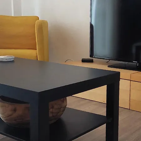Stylish & Cozy In The National Gallery Area Apartment