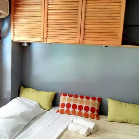 Bed & Breakfast Onesteo In By Oinapothiki Taverna! Athens