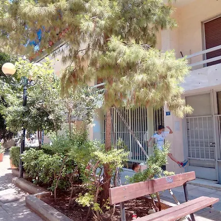 Bed & Breakfast Onesteo In By Oinapothiki Taverna! Athens