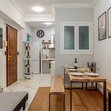 The Omonoia Modern, 3bd Atenas