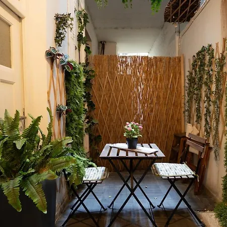 Kolonaki! Ivans Hideaway! Athens