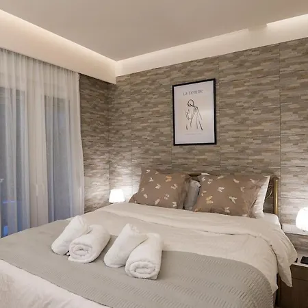 Kolonaki! Ivans Hideaway! * Athens