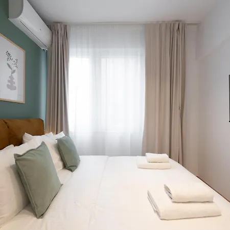 Praxitelous Hideout * Atenas