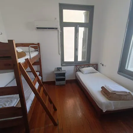 Hostal Dioskouros *
