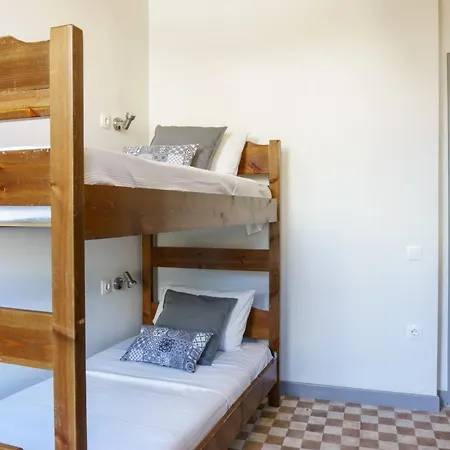 Hostal Dioskouros *