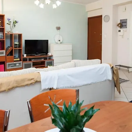 Apartment Lovely In Peristeri *